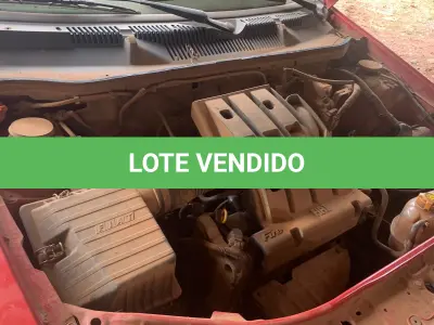 LOTE 002 - Camionete Fiat Strada Working CS, Ano/Modelo 2013/2014, Vermelha