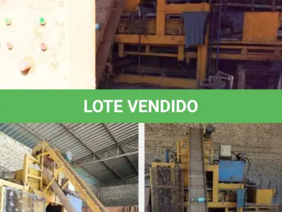 LOTE 015 - Maquina de confeccionar Bloquetes, Codigo de patrimonio 31839, em funcionamento .
