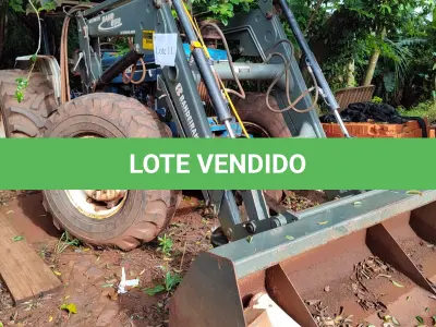 LOTE 010 - Trator Ford 8030 mais Concha Frontal. Ano 1998