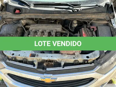 LOTE 002 - Automóvel Chevrolet Onix 1.4 MT LT -  2018/2018