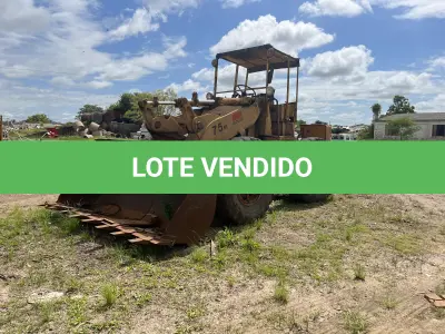 LOTE 008 - Pá carregadeira Michigan 75 lll Ano 1981