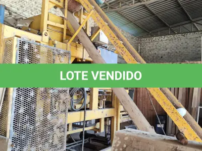 LOTE 015 - Maquina de confeccionar Bloquetes, Codigo de patrimonio 31839, em funcionamento .