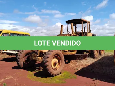 LOTE 011 - Motoniveladora Huber Warco Mb. Ano 1982