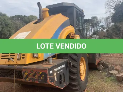 LOTE 007 - Rolo Compactador Powerzz - Modelo 818A - Ano: 03/2017 - Combustível: Diesel