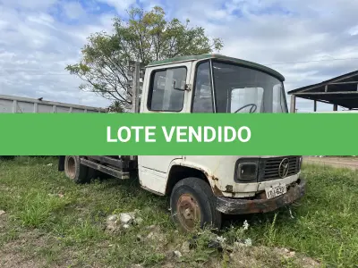 LOTE 001 - Caminhão Mercedes Benz 608D, Carroceria aberta, Ano/Modelo 1982