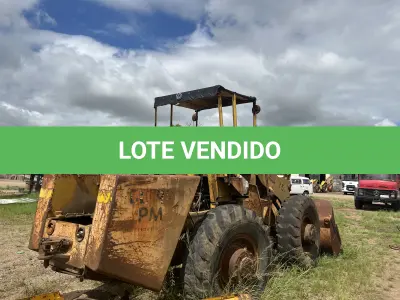 LOTE 008 - Pá carregadeira Michigan 75 lll Ano 1981