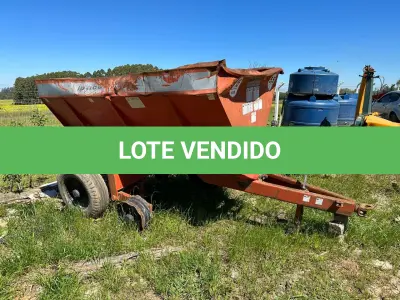 LOTE 008 - Sucata de Distribuidor de Calcário Ipacol 5,5T