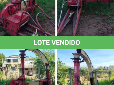 LOTE 016 - Ensiladeira colhetora e forragens JF C 120 – Codigo de patrimonio 30975