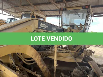 LOTE 014 - Motoniveladora Carterpilar 120 H Motor 3116 Ano 2001