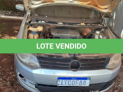 LOTE 001 - Automóvel VW/FOX 1.0 GII, ano 2012, Prata