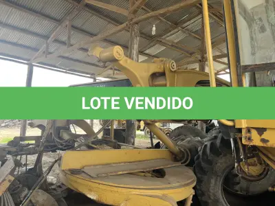 LOTE 014 - Motoniveladora Carterpilar 120 H Motor 3116 Ano 2001
