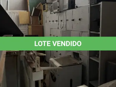 LOTE 014 - Lote de inservíveis: de informática/escritório/saúde/escola, moveis e utensílios em geral.