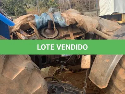LOTE 009 - Trator Agrícola New Holland - Modelo 7630 - 4X4 - Ano/Modelo: 2009/2010 - Cor: Azul - Combustível: Diesel