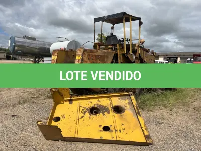 LOTE 008 - Pá carregadeira Michigan 75 lll Ano 1981