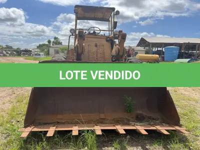 LOTE 008 - Pá carregadeira Michigan 75 lll Ano 1981