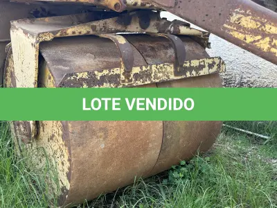 LOTE 010 - Rolo compactador Dynapac CG 11 Ano 1981