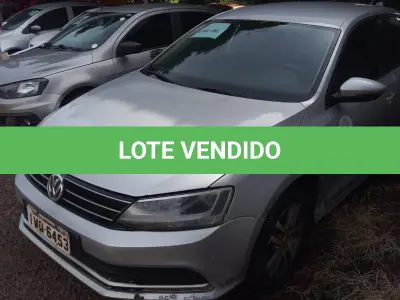 LOTE 006 - Automóvel I/VW/JETTA CL AC, ano 2015