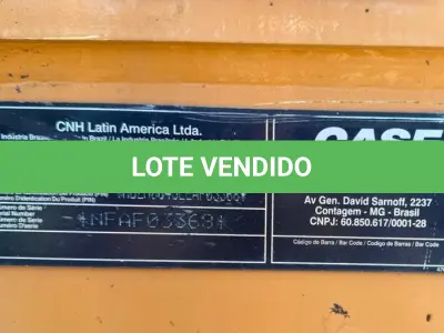 LOTE 003 - Motoniveladora cor laranja CASE, modelo 845B, 2014.