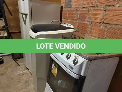 LOTE 005 - Lote de Sucata diversas contendo eletrônicos, mobiliários e ferros.