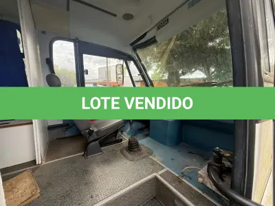 LOTE 003 - VEÍCULO MICROÔNIBUS AMBULÂNCIA, FIAT IVECO, MODELO COMIL BELLA M, DIESEL, CAP. 6,2 TON, 122 CV, COR BRANCA, ANO DE FABRICAÇÃO 2003, MODELO 2004