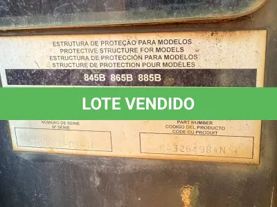 LOTE 003 - Motoniveladora cor laranja CASE, modelo 845B, 2014.