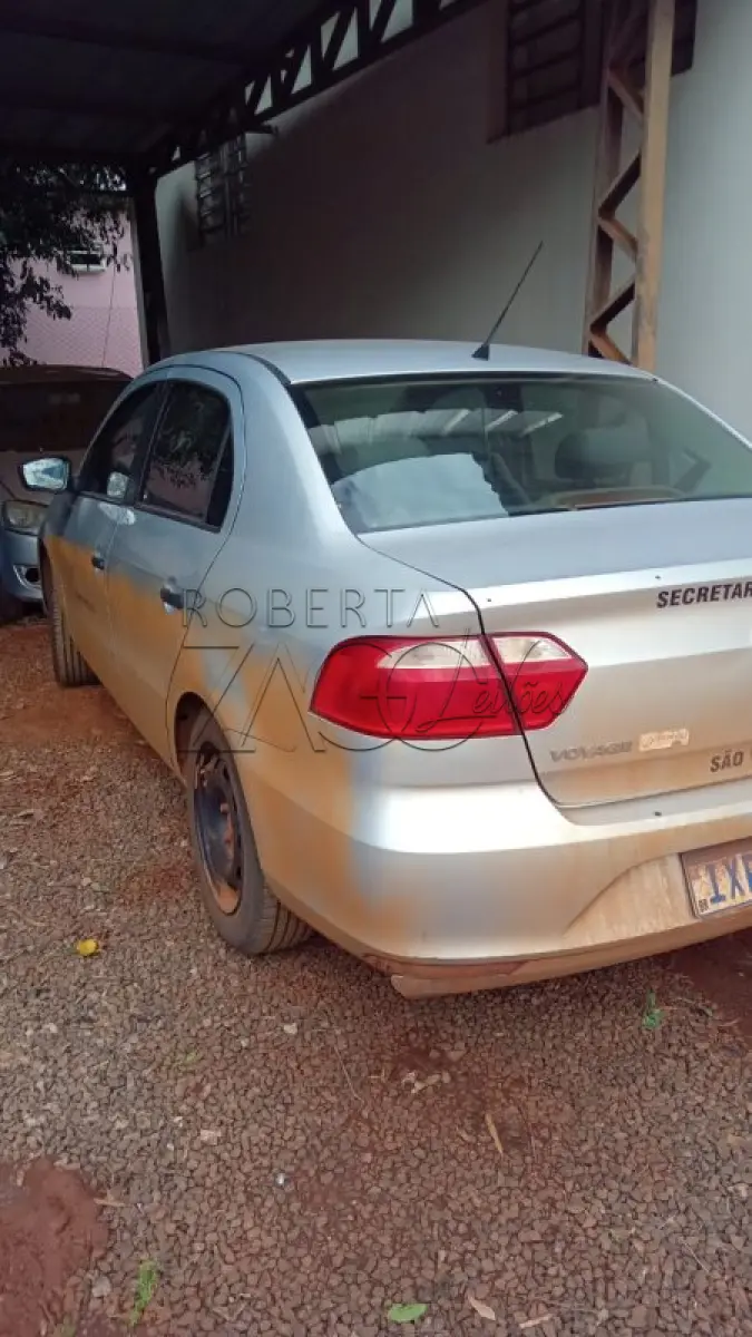 LOTE 015 - Veículo Voyage TL MBV Trendline- cor Prata, 2016/2017