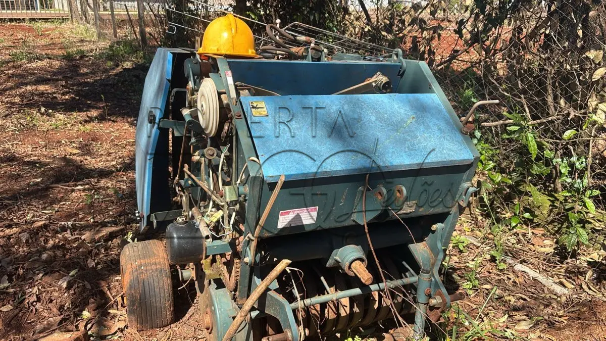 LOTE 005 - Enfardadeira de fardos cilíndricos de 60 cm de largura po 70 cm de comprimento marca Finardi FE 6070