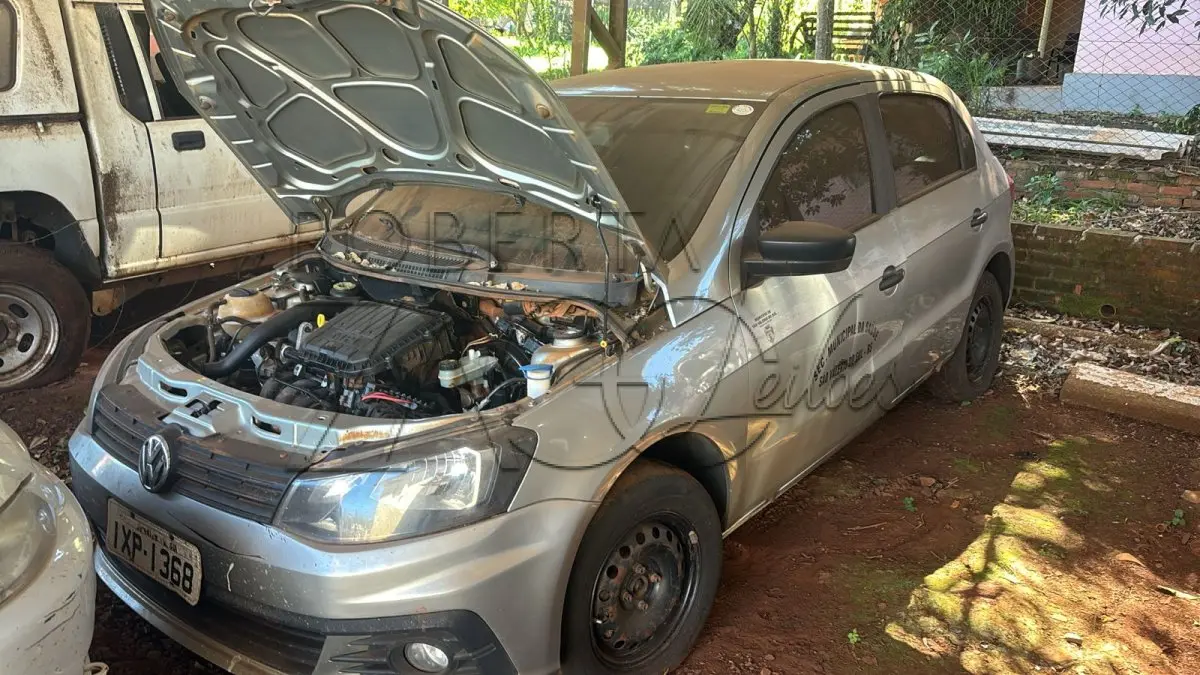 LOTE 008 - Automóvel VW/NOVO GOL TL MCV, ano 2017, Prata