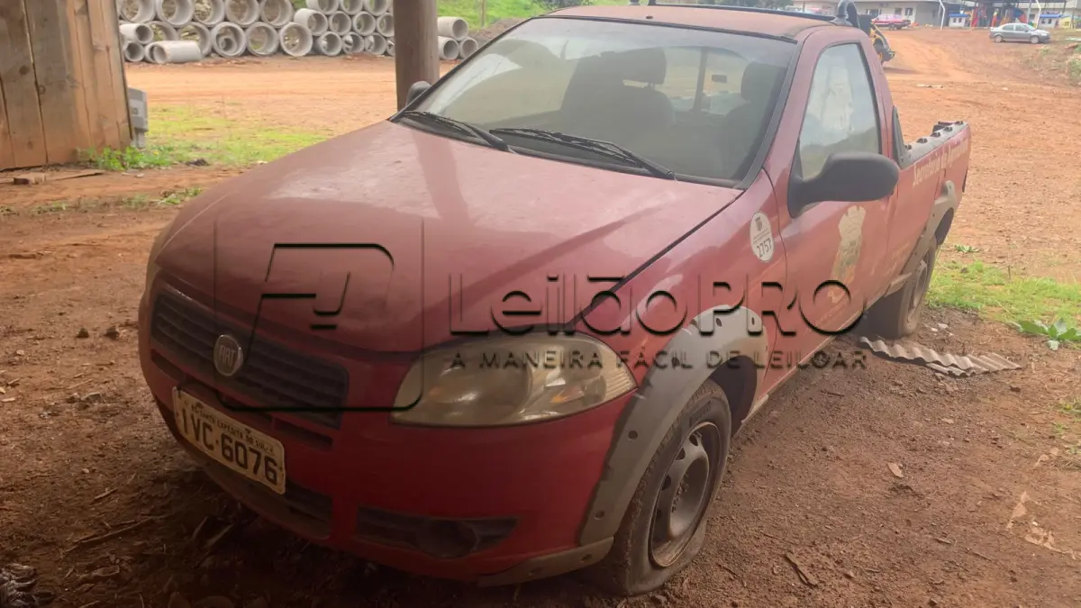 LOTE 002 - Camionete Fiat Strada Working CS, Ano/Modelo 2013/2014, Vermelha
