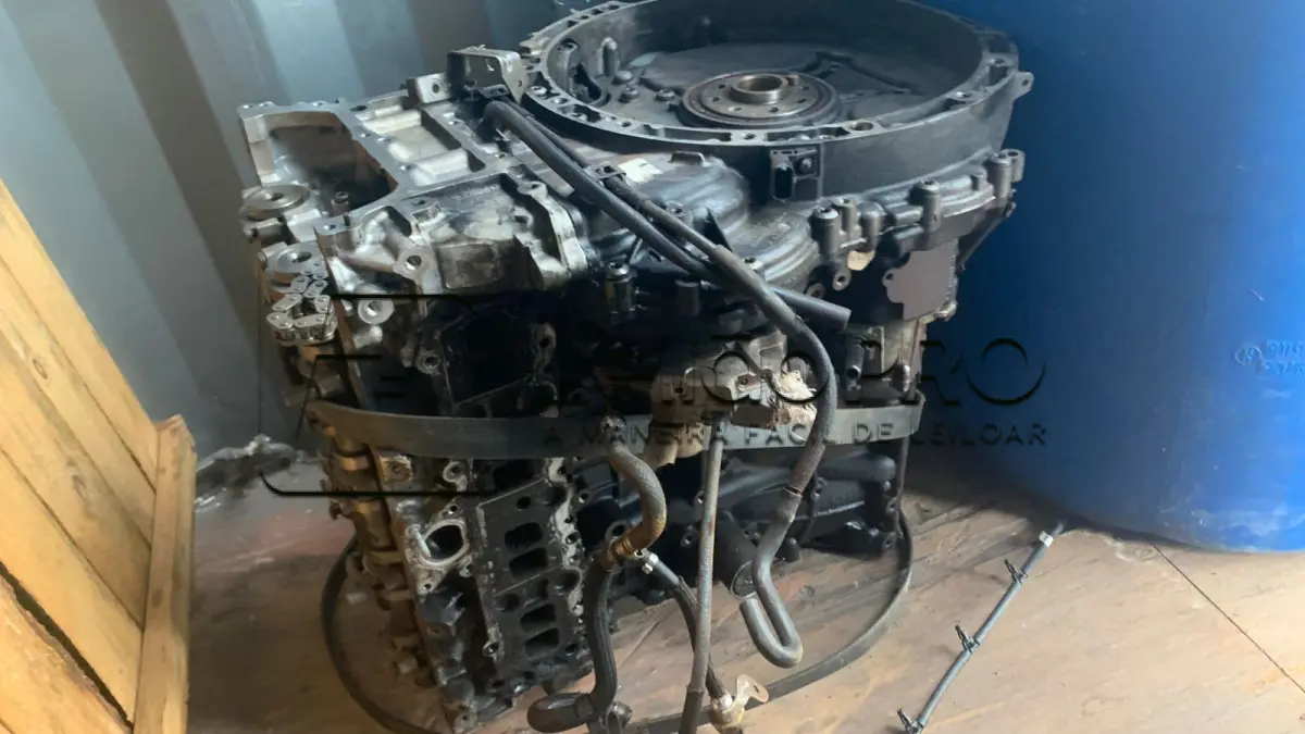 LOTE 001 - Micro-ônibus Van Sprinter 416L, M.Benz, Ano/Modelo 2021/2022, Branca.