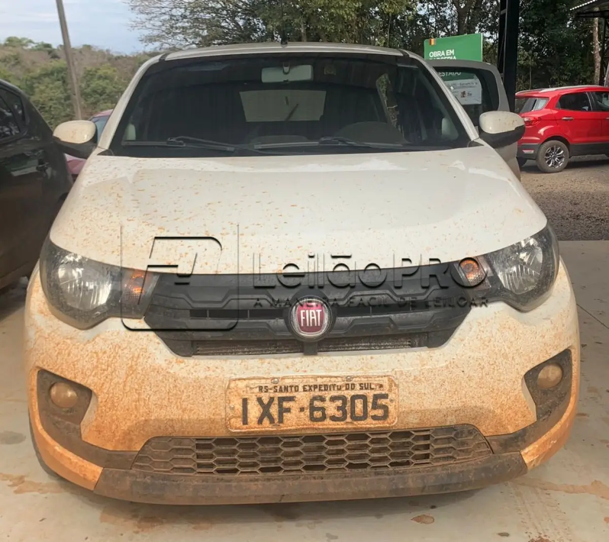 LOTE 006 - Automóvel Marca: Fiat - Modelo: Mobi Like ON - Ano/Modelo: 2016/2017 - 04 portas - 05 Passageiros - 75 CV - Cor: Branca .