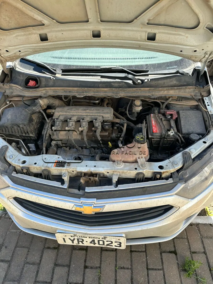 LOTE 002 - Automóvel Chevrolet Onix 1.4 MT LT -  2018/2018