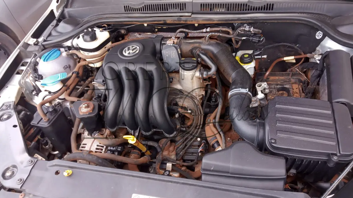 LOTE 006 - Automóvel I/VW/JETTA CL AC, ano 2015