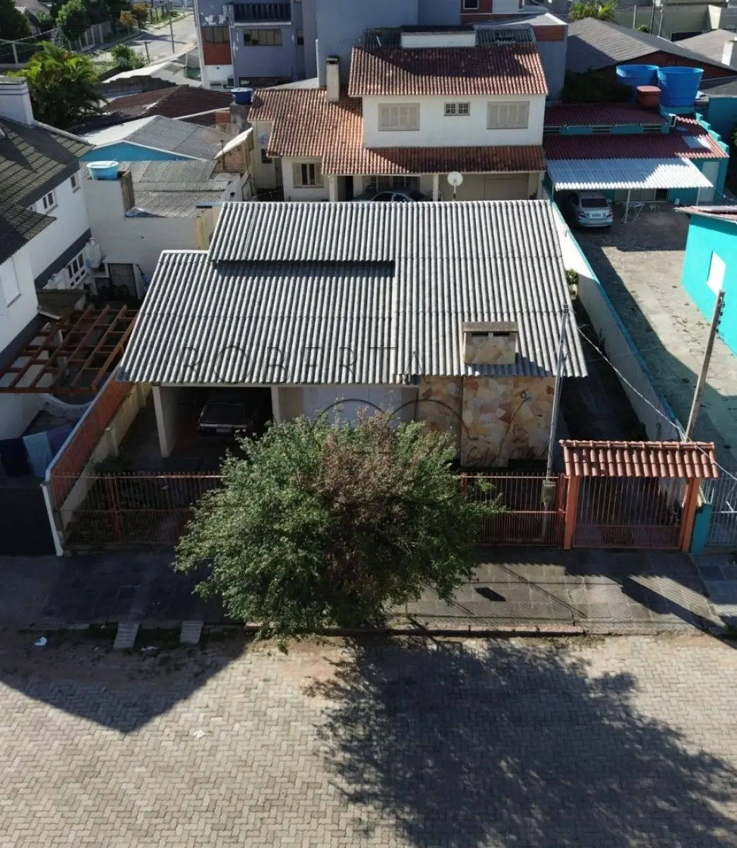 LOTE 001 - Excelente Imóvel na Rua Belarmina Chinepe nº 175, no Bairro Olaria  em Camaquã