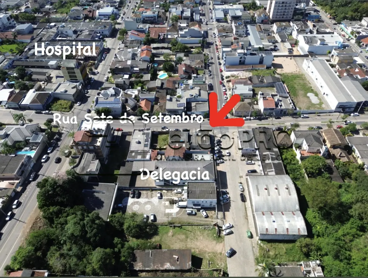 LOTE 001 - Cessão de direitos aquisitivos sobre o imóvel  Comercial na Rua Sete de Setembro nº 727, esquina com a Rua Professora Luiza Maraninche com 412,50m2 no centro de Camaquã/RS