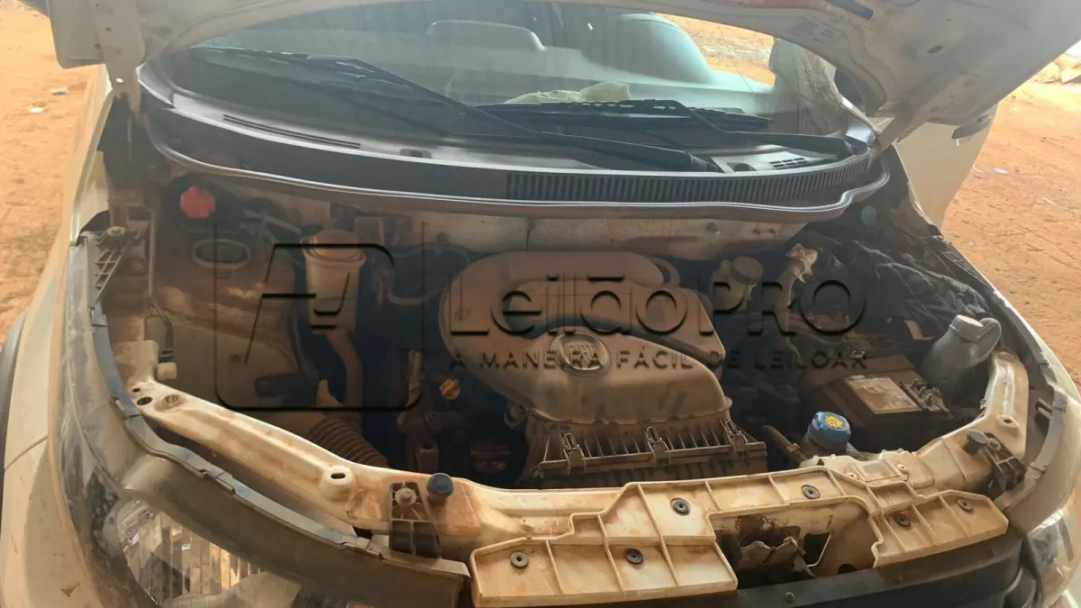 LOTE 005 - Automóvel Marca: Fiat - Modelo: Mobi Way - Ano/Modelo: 2017/2018 - 04 portas - 05 Passageiros - 75 CV - Cor: Branca .