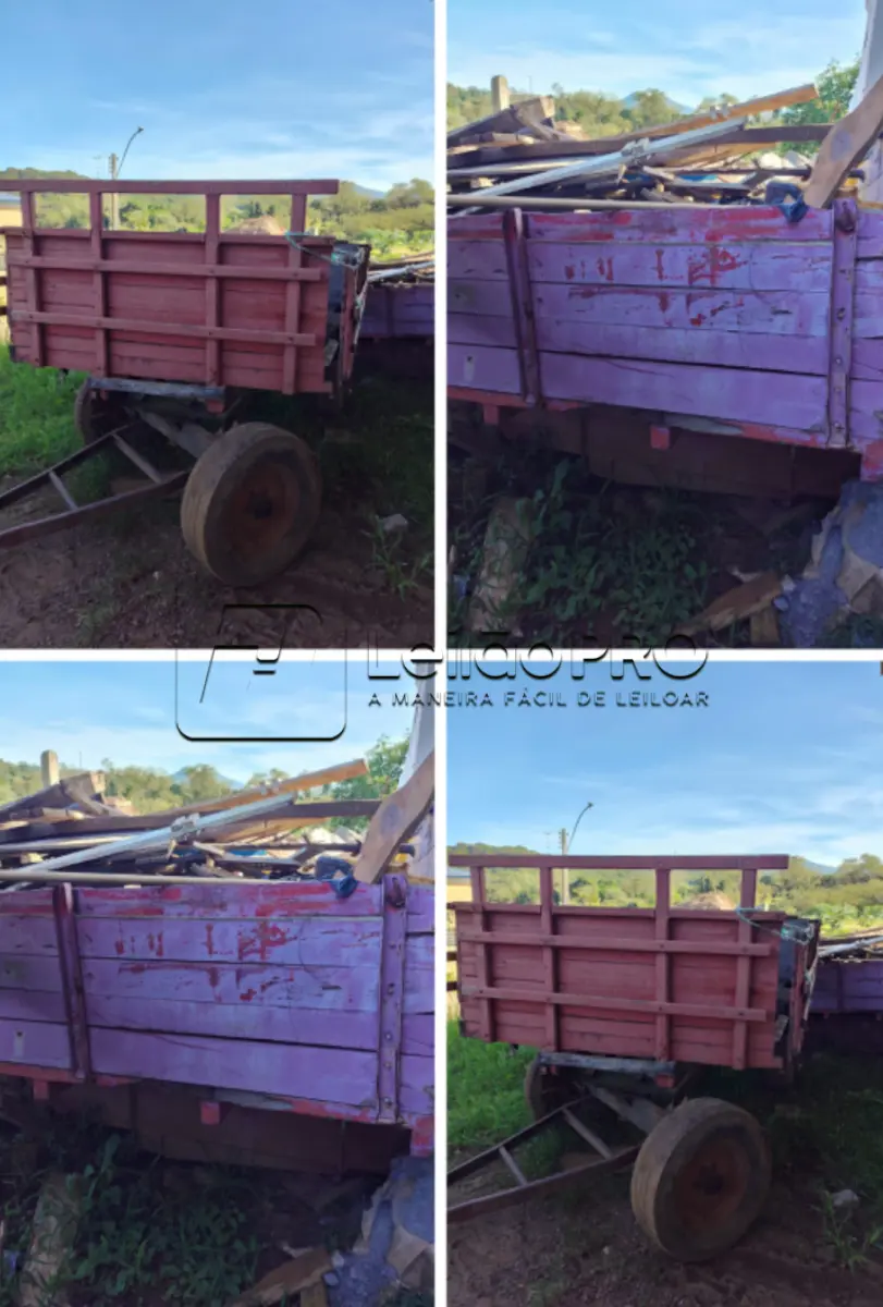 LOTE 017 - Carreta agrícola de madeira cor vermelha, Codigo de patrimônio, 30992