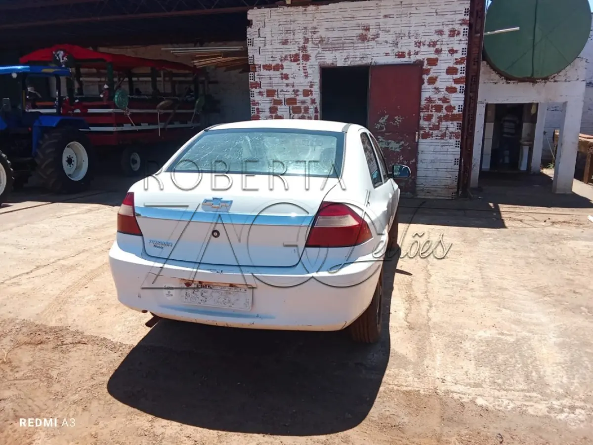 LOTE 004 - Veículo GM Chevrolet Prisma 1.4L LT 2011/2012.