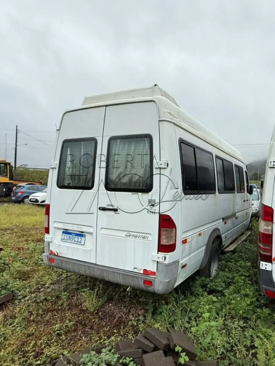LOTE 008 - SPRINTER I/M.BENZ 413 CDI SPRINTERM, 2 EIXOS,  16 PESSOAS ANO 2011/2012.