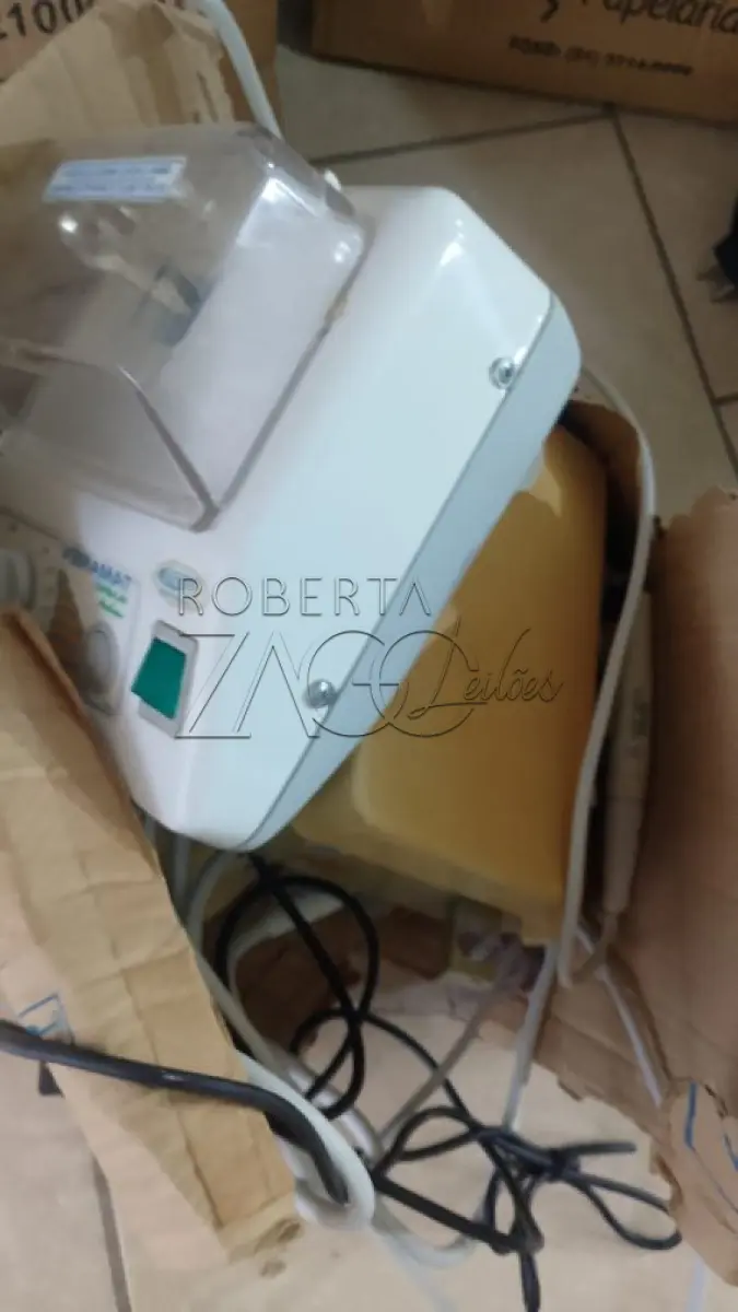 LOTE 022 - SUCATAS EM GERAL: materiais diversos e equipamentos hospitalares (Sec. Saúde)