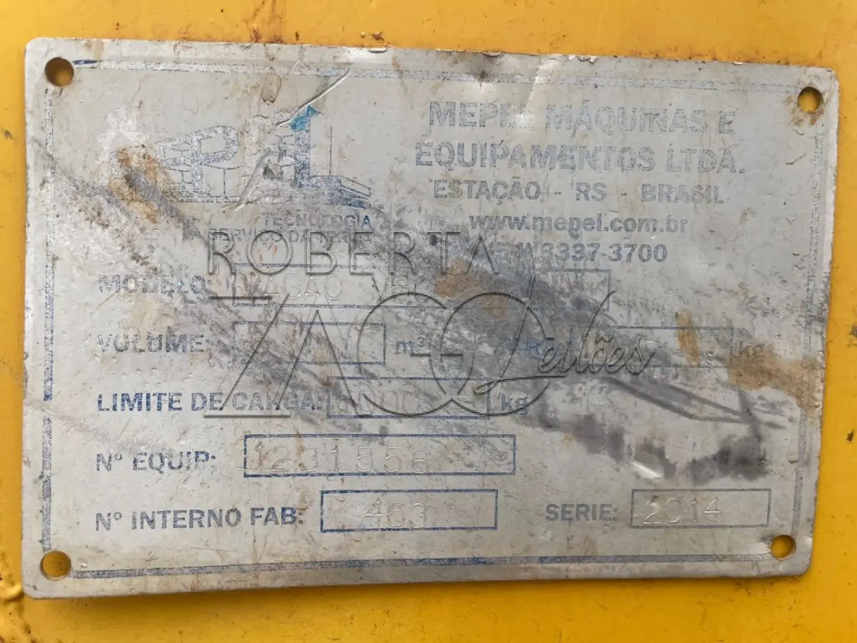LOTE 009 - UM VAGÃO FORRAGEIRO BASCULANTE, MARCA MEPEL, CAPACIDADE DE 6 TONELADAS.
