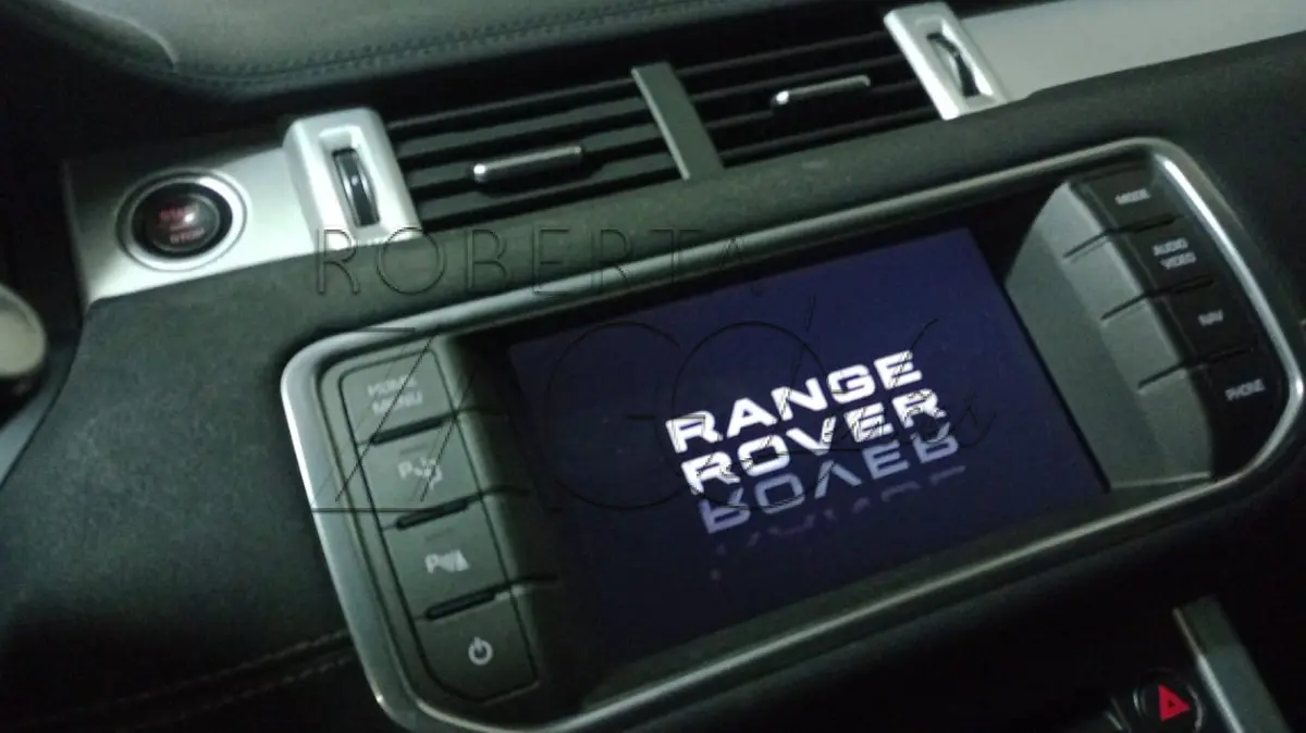 LOTE 016 - Automóvel I/LR Evoque Dynamique 5D, placa MLL-1328, ano/modelo 2013/2013, cor branca.