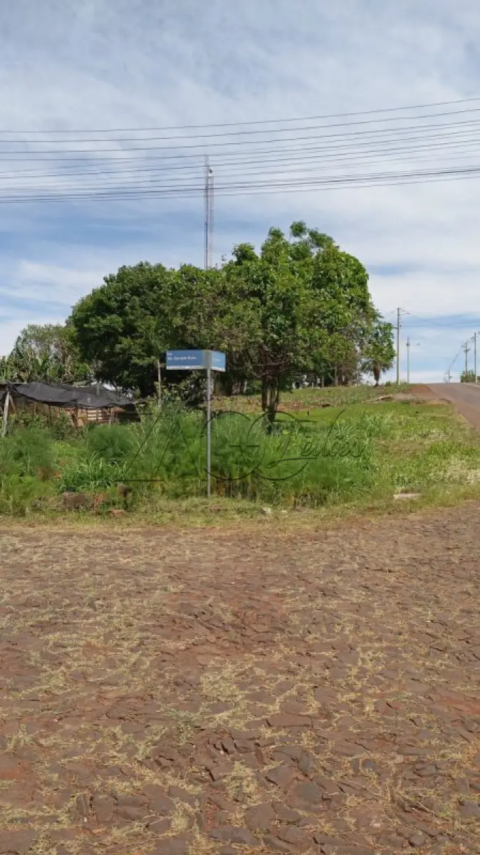 LOTE 009 - Terreno urbano, lote n° 01, quadra n° 123, com área de 270m², matrícula 3.993 na Esquina formada pela Rua Vereador Osvaldo Kuhn e Avenida do Comércio, Centro de São Paulo das Missões.