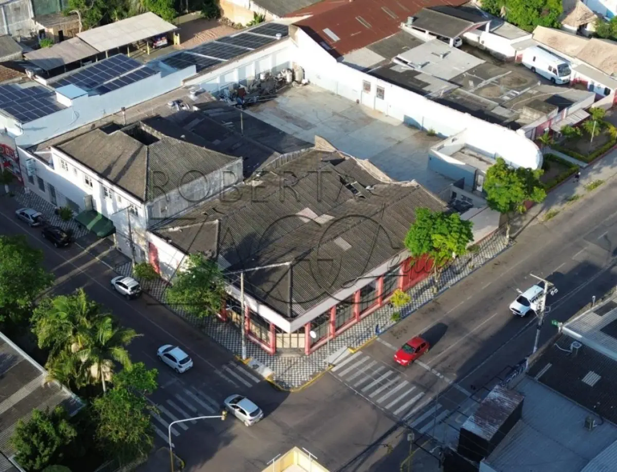 LOTE 001 - Imóvel localizado na esquina da Rua Manoel da Silva Pacheco e Av. Olavo Moraes, com área de 4.097,88m2, no Centro da cidade de Camaquã/RS