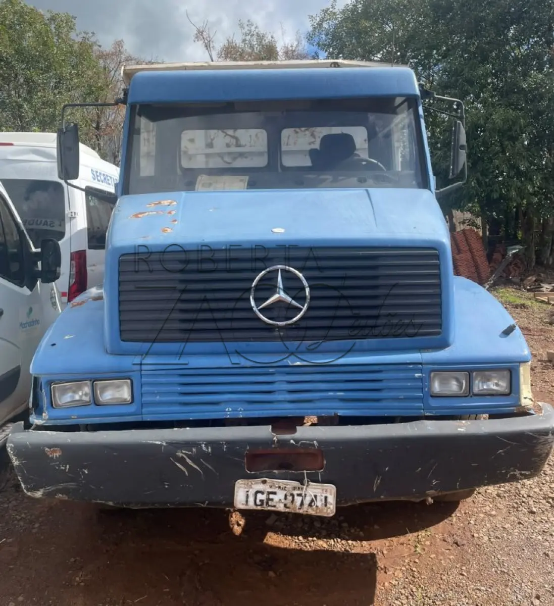 LOTE 006 - UM CAMINHÃO, M. BENZ/L 1618, CAMINHÃO BASCULANTE TRUCK COM CAPACIDADE DE 30 TONELADAS, 184 CV, NA COR AZUL, ANO DE FAB/MODELO: 1991.