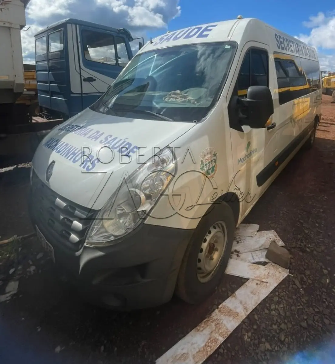 LOTE 002 - VEICULO, RENAULT/MASTER CLASSYVAN, ANO FAB/MOD: 2017/2018, POTÊNCIA 130 CV, LOTAÇÃO 16 PASSAGEIRO NA COR BRANCA.