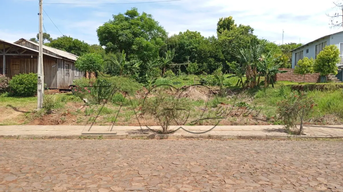 LOTE 013 - Terreno urbano, lote n° 25, quadra n° 120, com área de 715,00m², matrícula 6.020 à Rua Vereador Francisco Xavier Nilles, Centro de São Paulo das Missões.