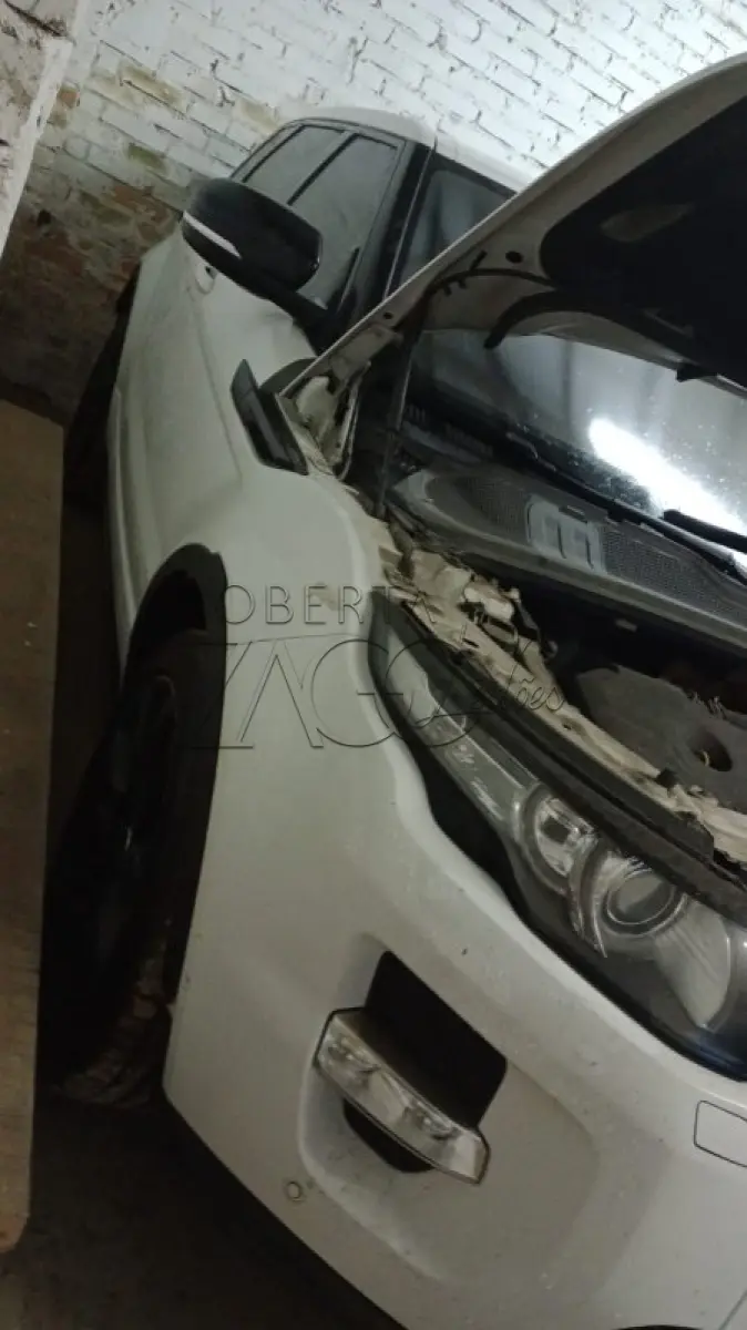 LOTE 016 - Automóvel I/LR Evoque Dynamique 5D, placa MLL-1328, ano/modelo 2013/2013, cor branca.