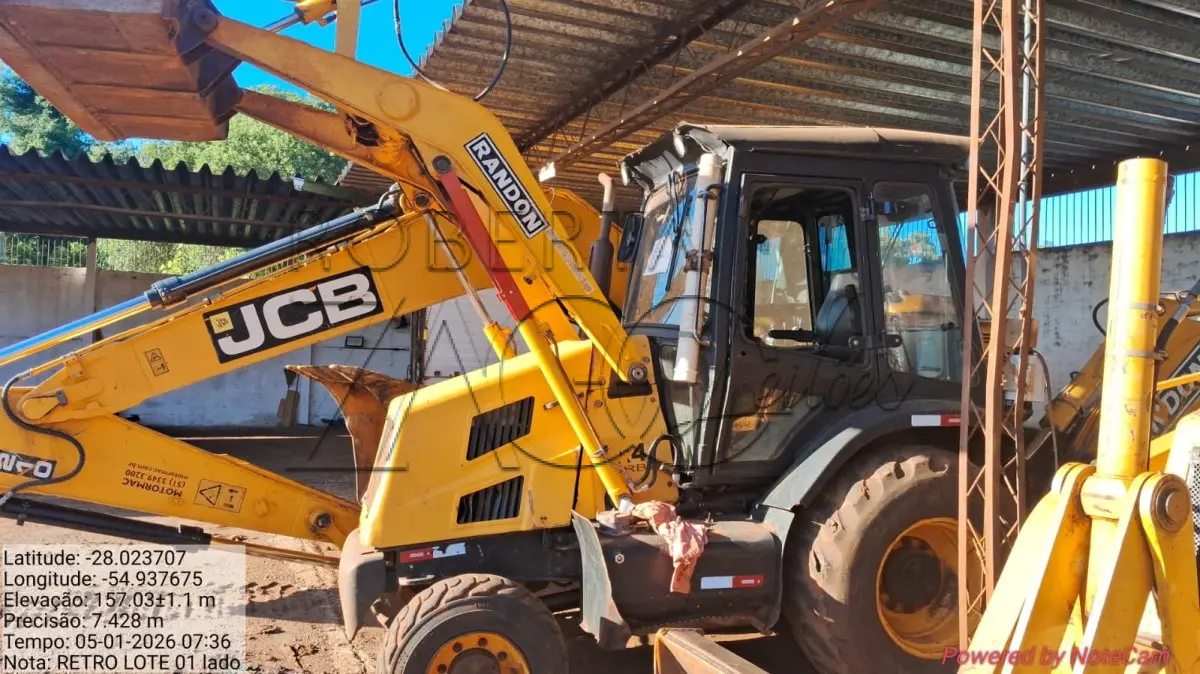 LOTE 001 - Máquina pesada Retroescavadeira Randon 4x4 RD 406 Nº 12 GABINADA ANO 2017.