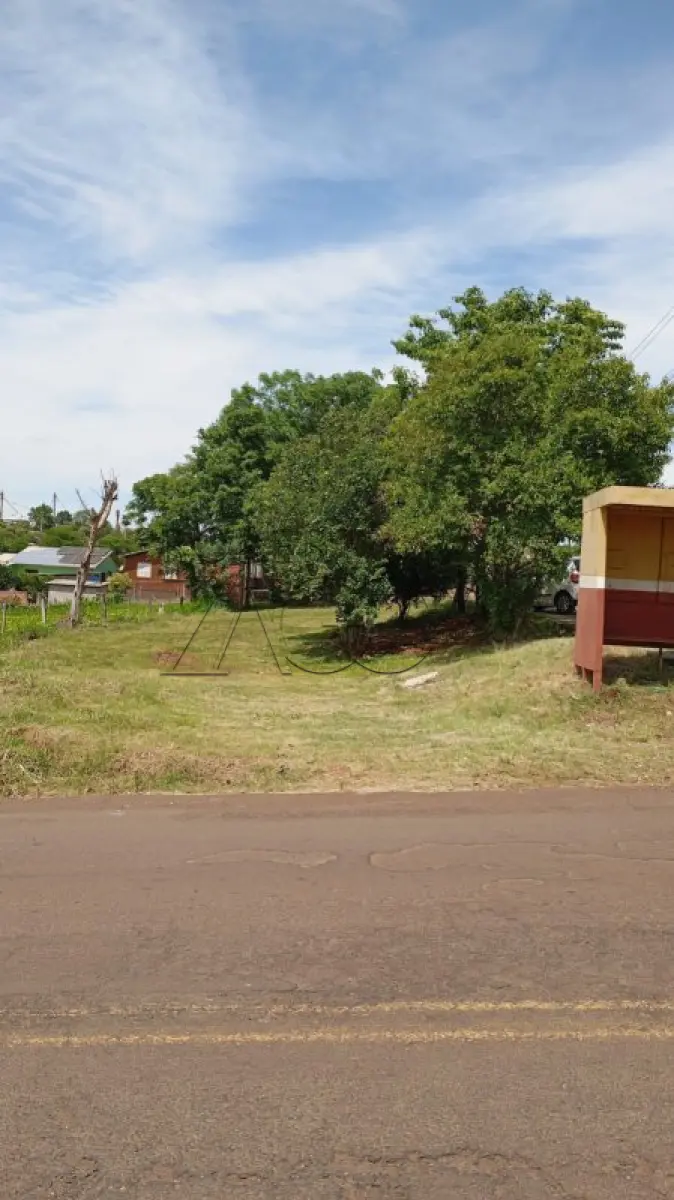 LOTE 010 - Terreno urbano, lote n° 26, quadra n° 86, com área de 250m², matrícula 6.100 na Esquina formada pela Avenida do Comércio e Rua Maximiliano João Scheuer, Centro de São Paulo das Missões.